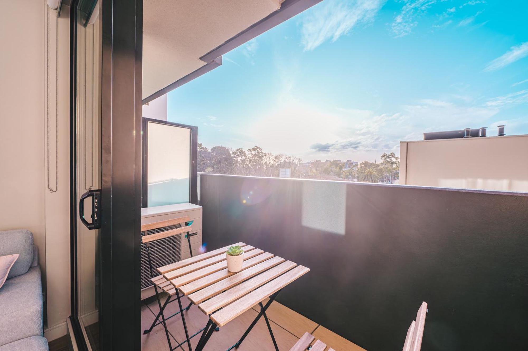 Molly'S Little Apartments Melbourne Exterior photo