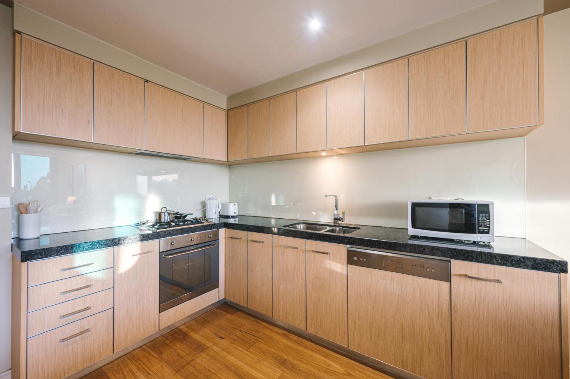 Molly'S Little Apartments Melbourne Exterior photo